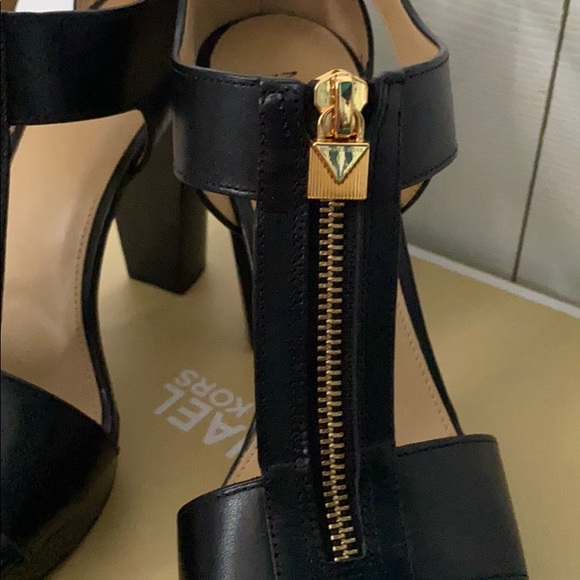 Michael Kors Heels - Picture 3 of 5